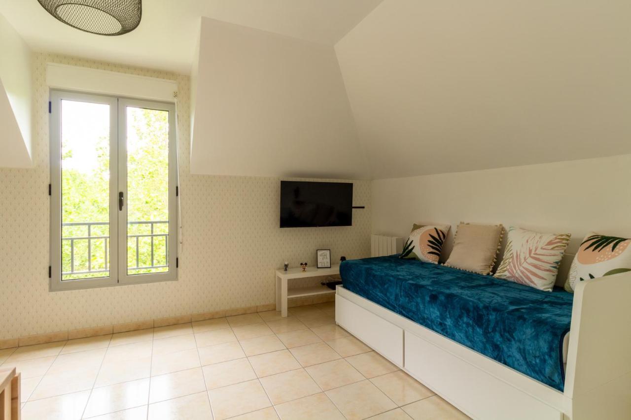 Le Bienvenue Apartment Bussy-Saint-Georges Luaran gambar